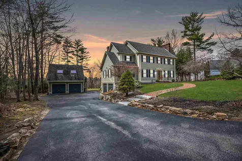 11 Wood Hill Drive Auburn NH 03032