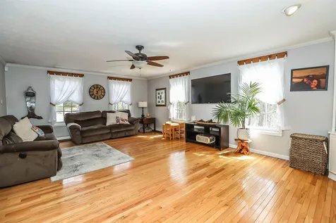 11 Wood Hill Drive Auburn NH 03032