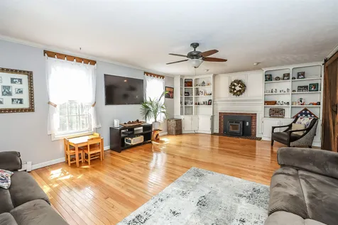 11 Wood Hill Drive Auburn NH 03032