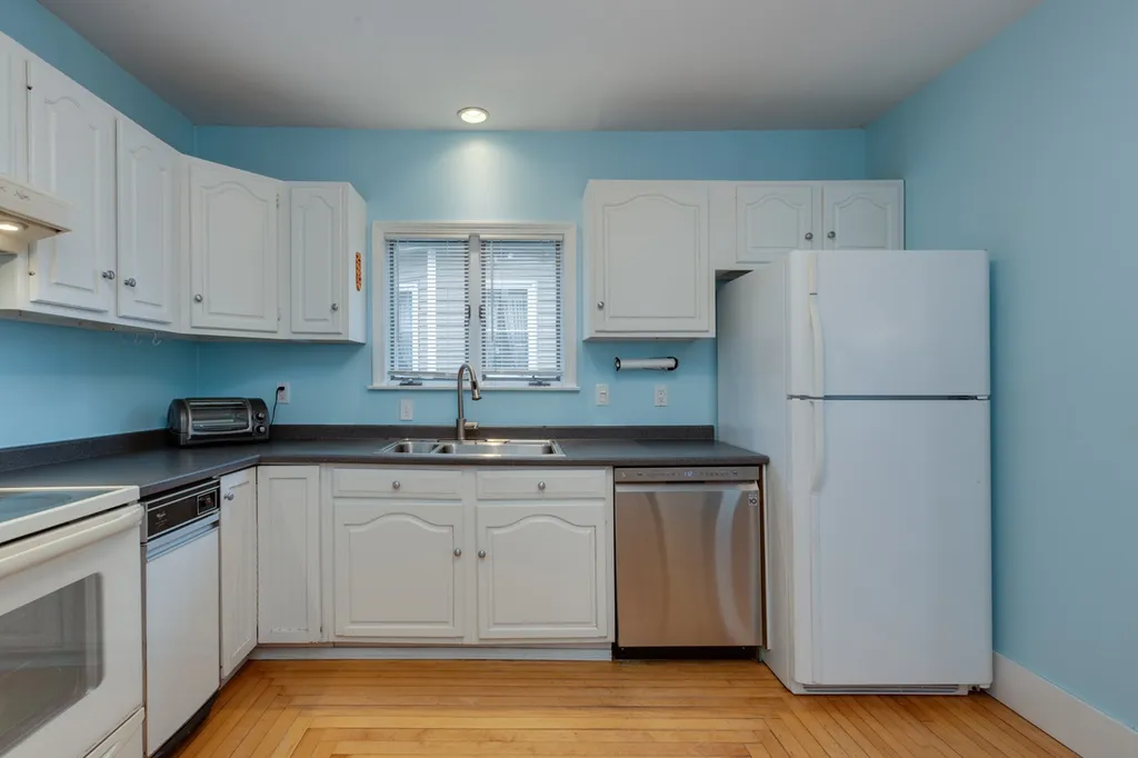 223 Sagamore Street Manchester NH 03104
