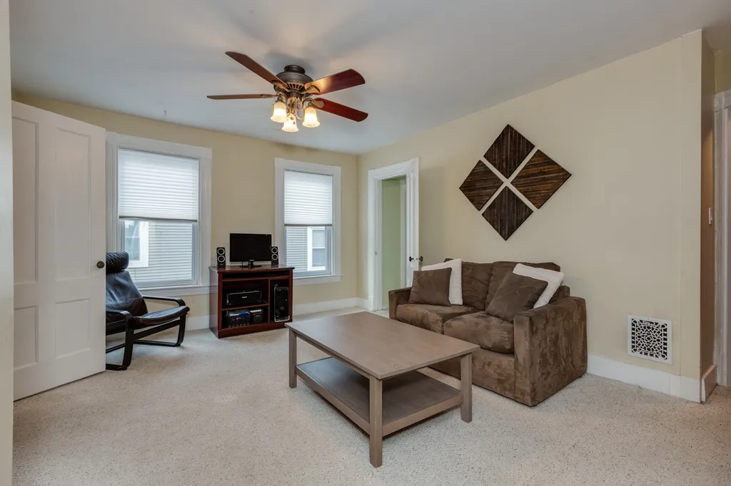 223 Sagamore Street Manchester NH 03104