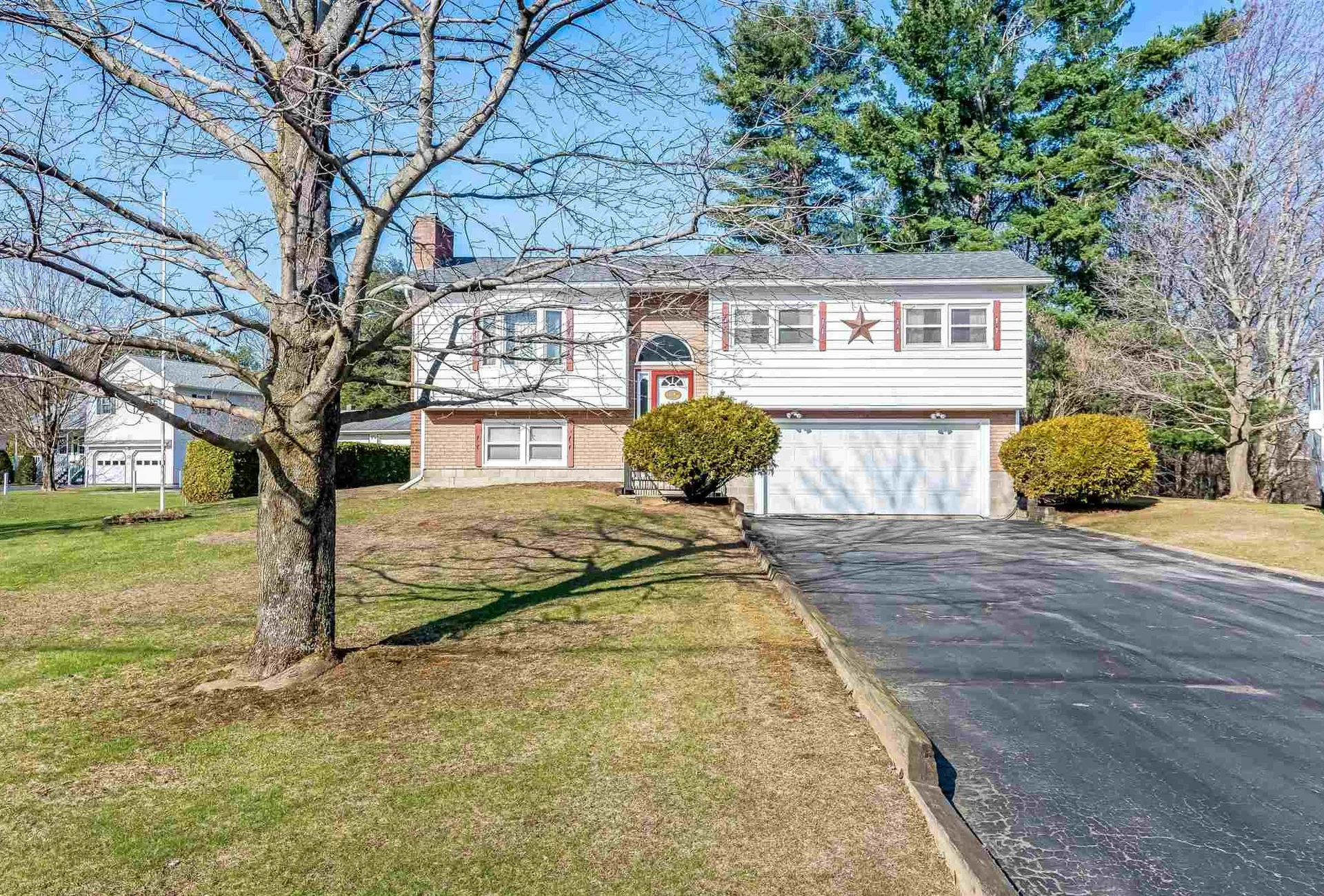 4 Riverside Drive Milton VT 05468