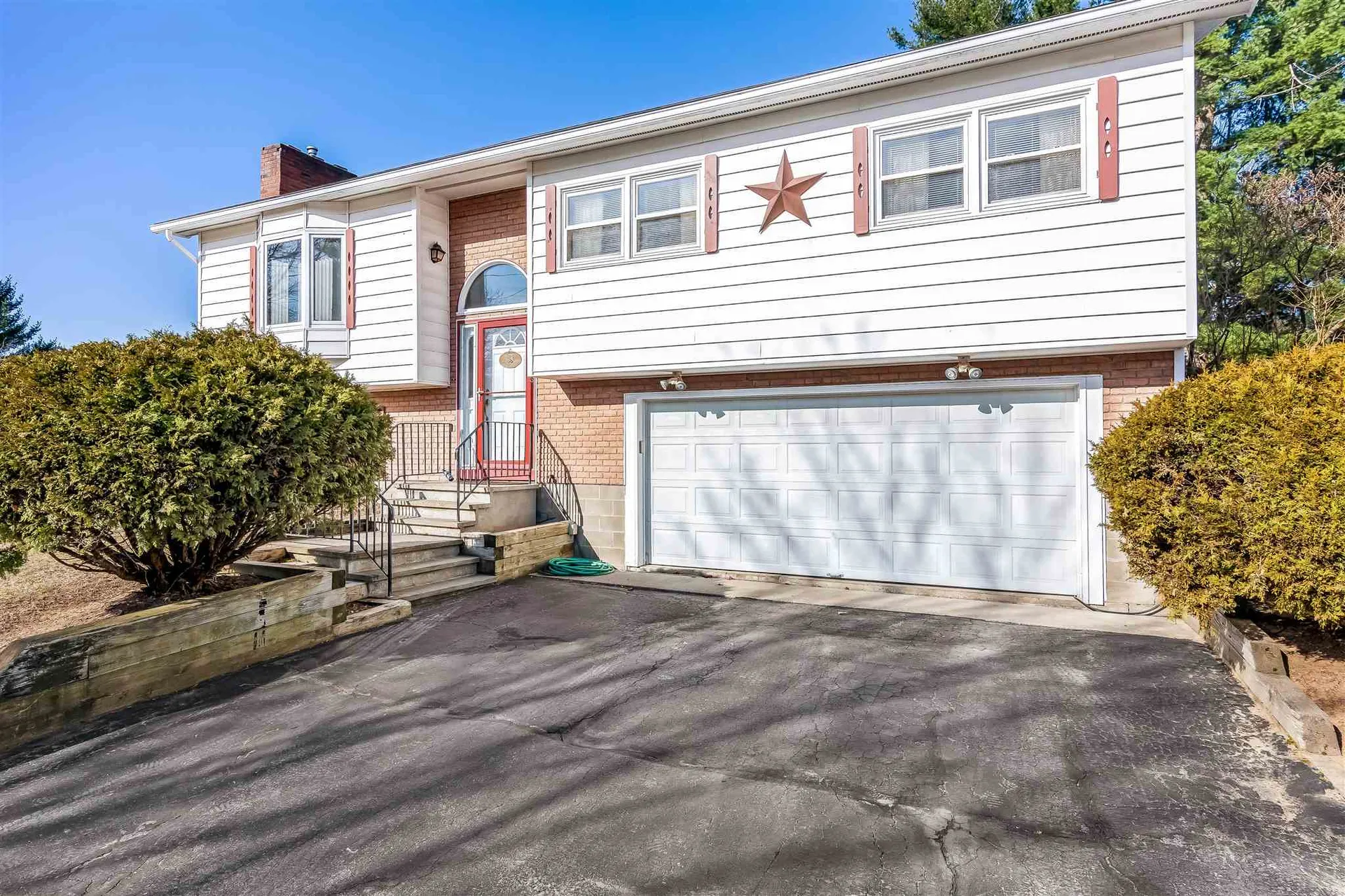 4 Riverside Drive Milton VT 05468