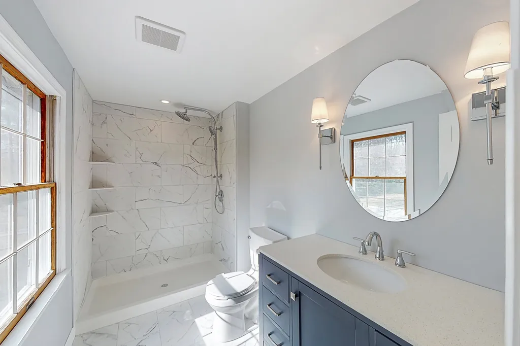 17 Hemlock Street Rochester NH 03867