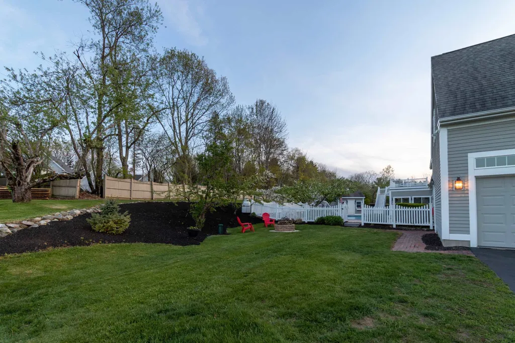 9 Prescott Lane Hampton Falls NH 03844