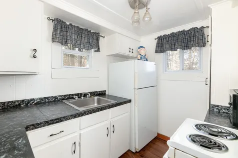 686 Endicott N Street Laconia NH 03246