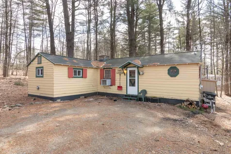 686 Endicott N Street Laconia NH 03246