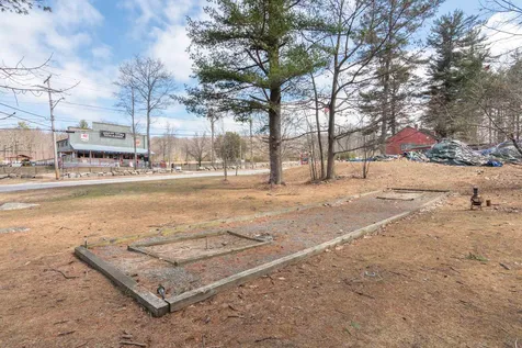 686 Endicott N Street Laconia NH 03246