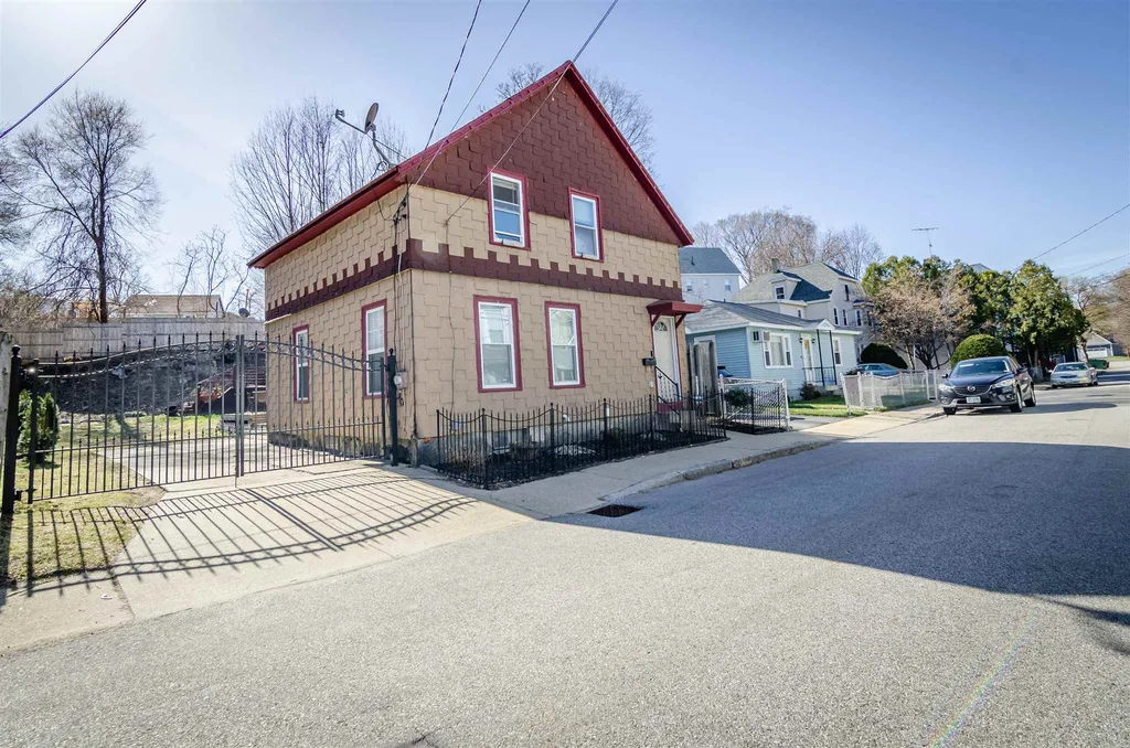 40 Perham Street Nashua NH 03064