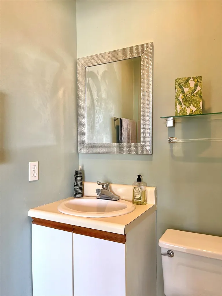 37 Landing Road Enfield NH 03748