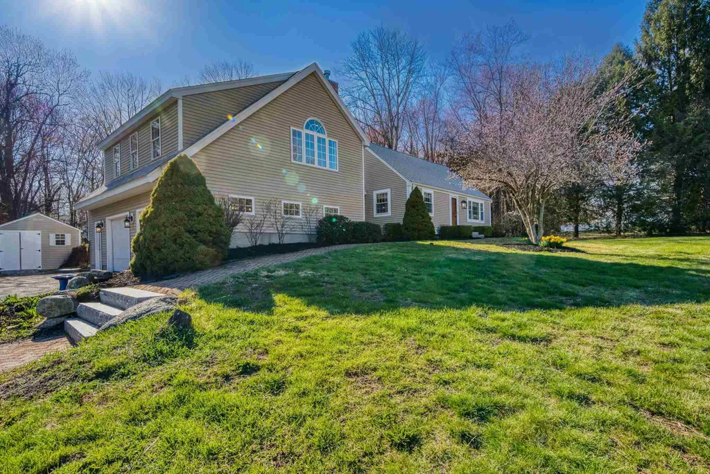 4 Highland Road Atkinson NH 03811