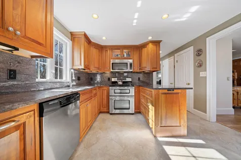 4 Highland Road Atkinson NH 03811