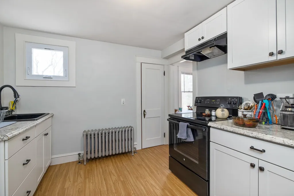 214 Myrtle Avenue Portsmouth NH 03801