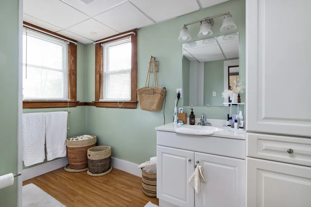 214 Myrtle Avenue Portsmouth NH 03801
