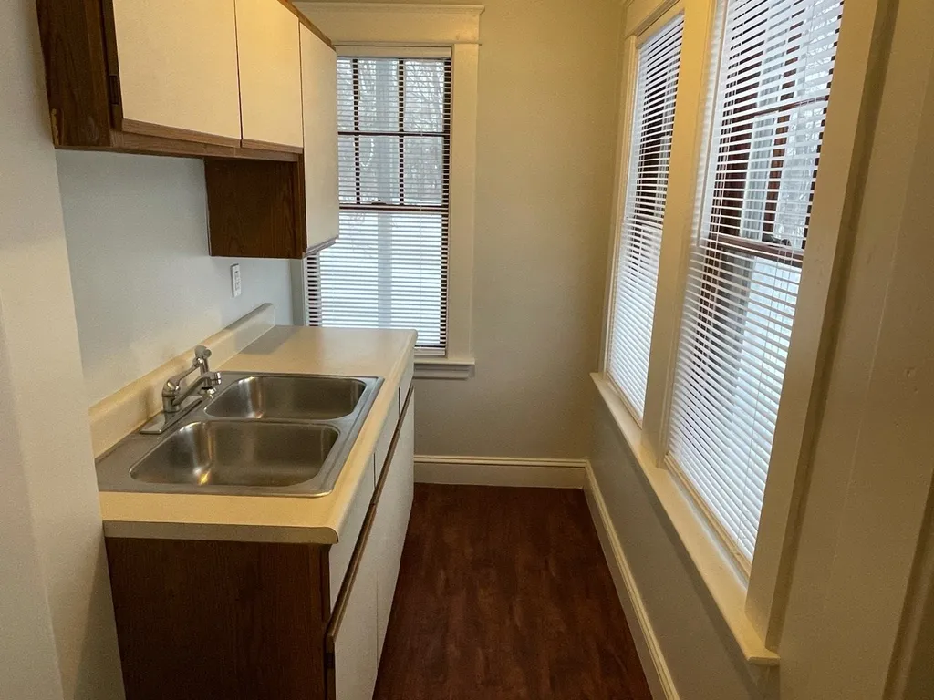 214 Myrtle Avenue Portsmouth NH 03801