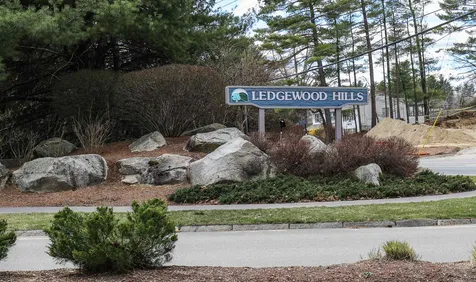 89 Ledgewood Hills Drive Nashua NH 03062