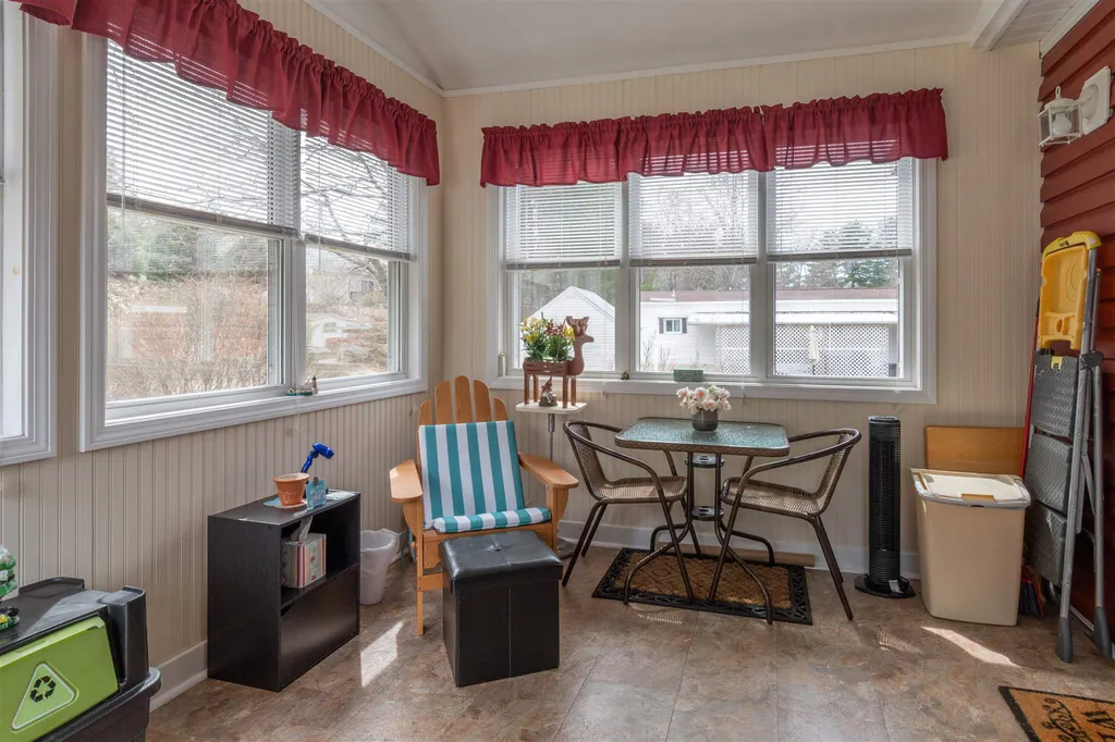 9 Skyview Drive Nashua NH 03062