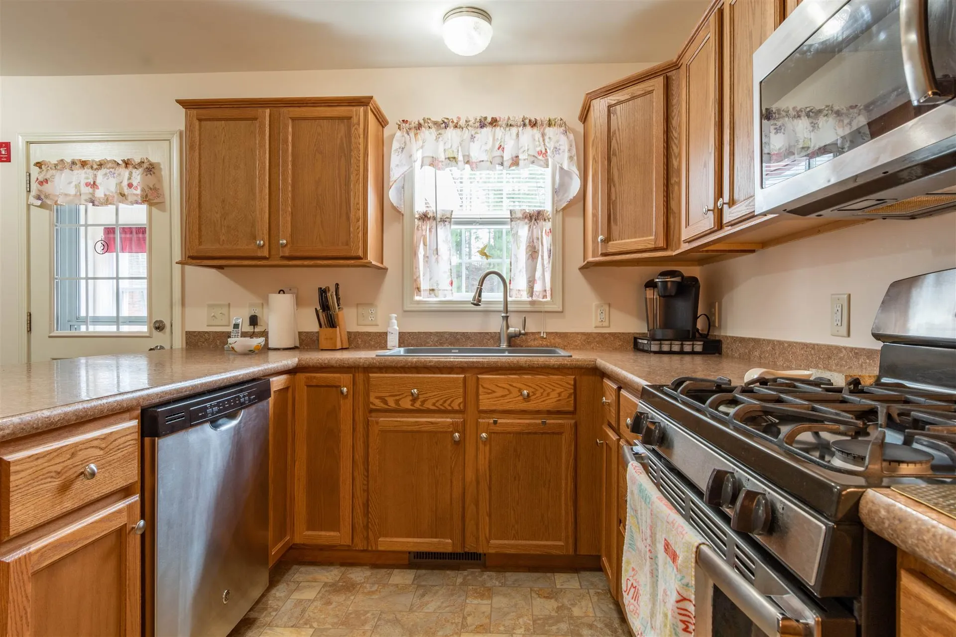 9 Skyview Drive Nashua NH 03062