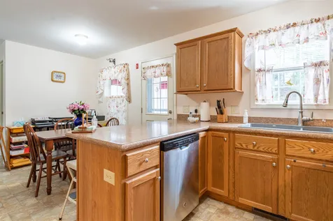 9 Skyview Drive Nashua NH 03062