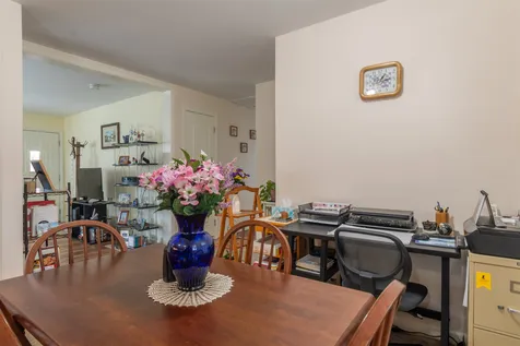 9 Skyview Drive Nashua NH 03062