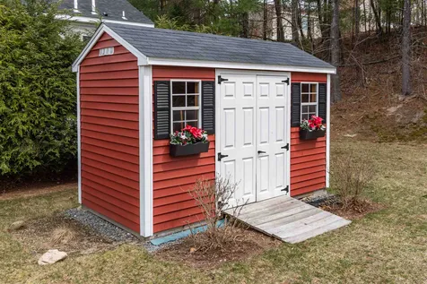 9 Skyview Drive Nashua NH 03062