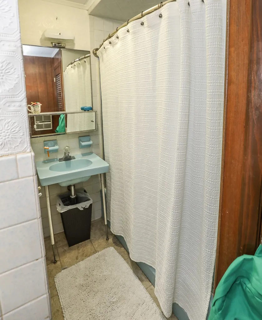 526 Amory Street Manchester NH 03102