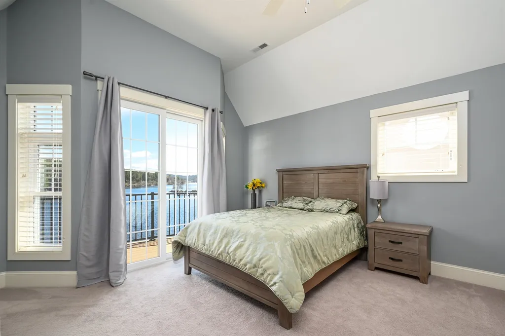 8 Island Drive Laconia NH 03246