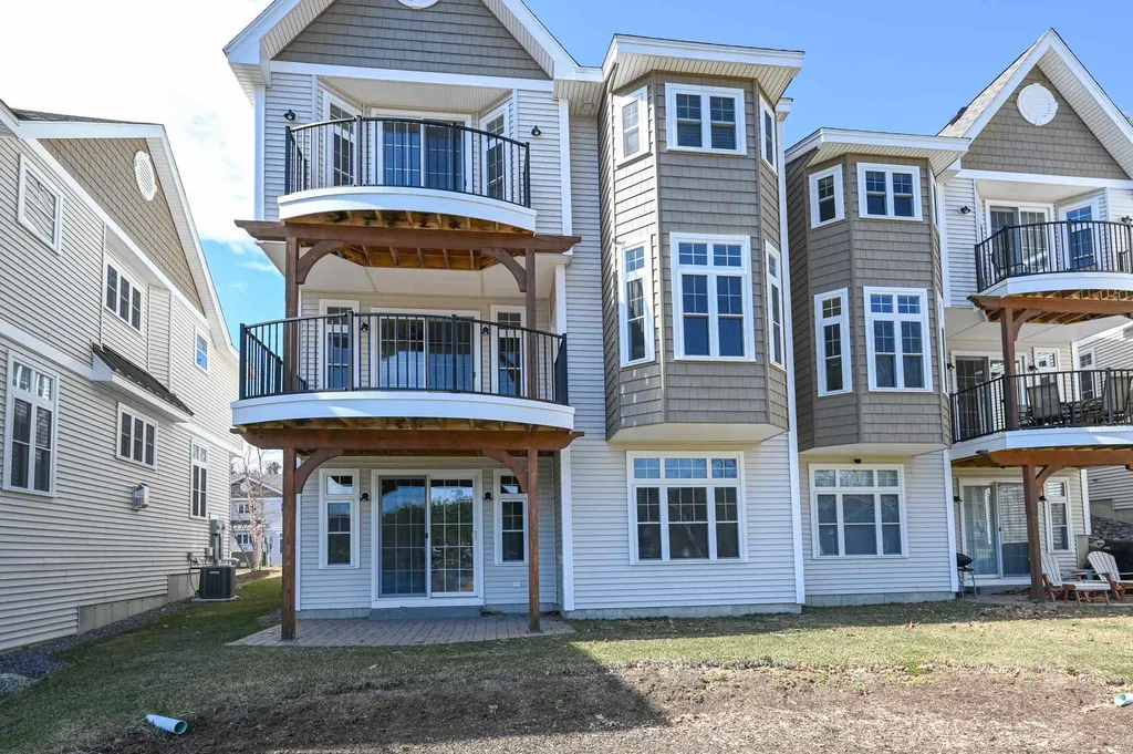 8 Island Drive Laconia NH 03246