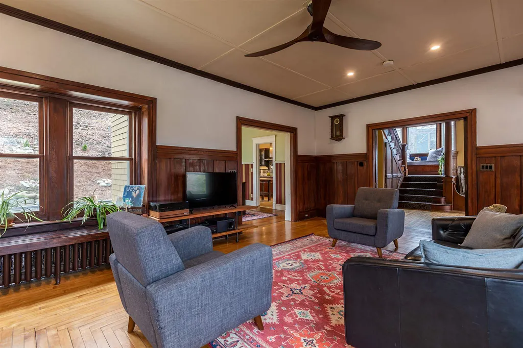 338 Fairview Terrace Hartford VT 05001