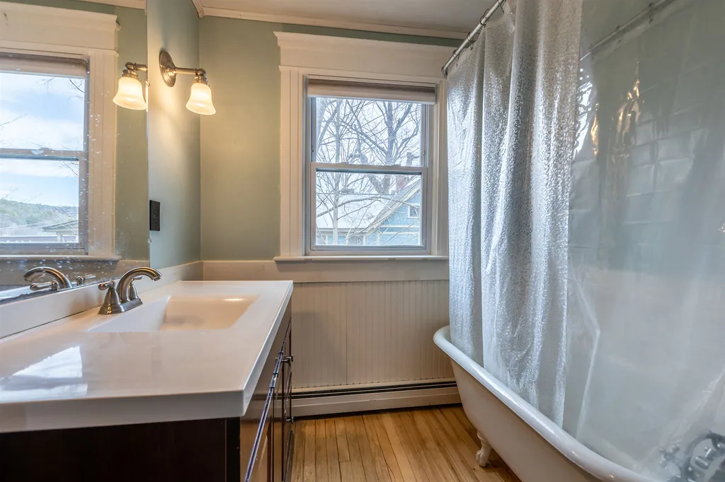 338 Fairview Terrace Hartford VT 05001