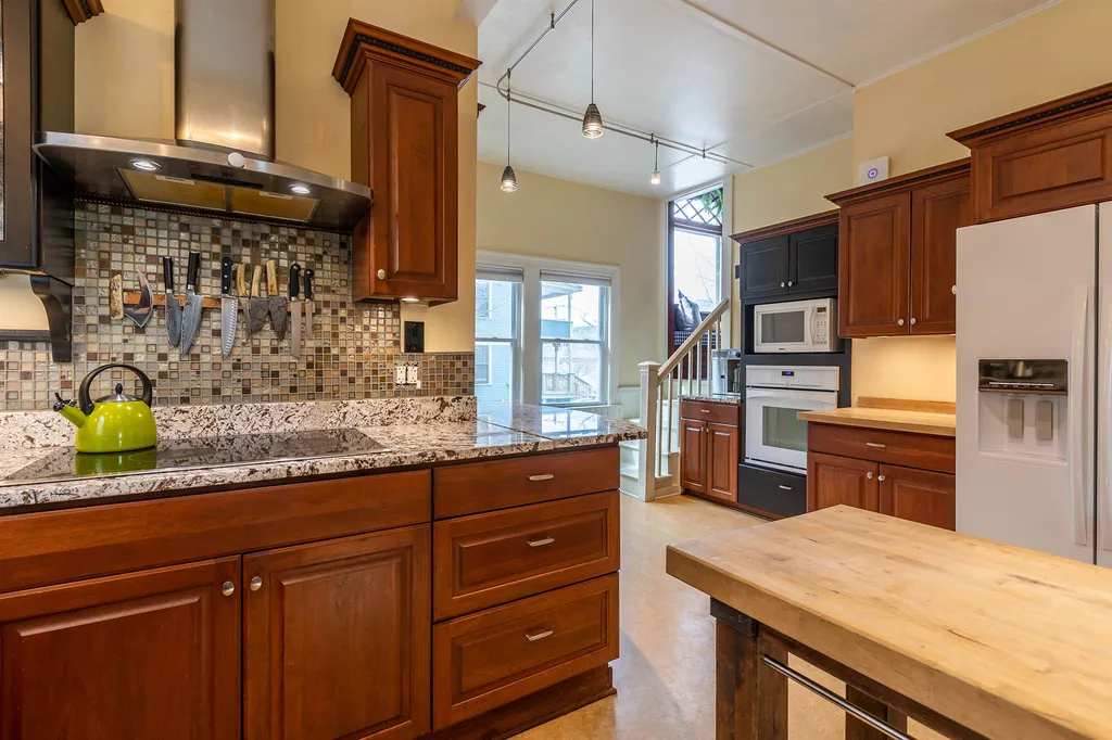 338 Fairview Terrace Hartford VT 05001