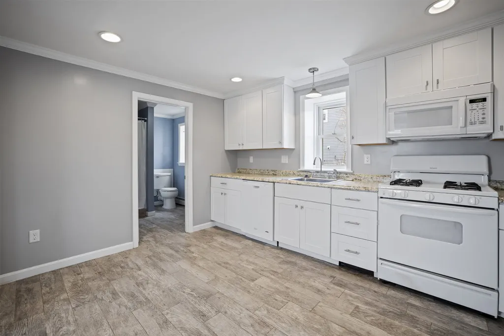 55 Glade Path Hampton NH 03842