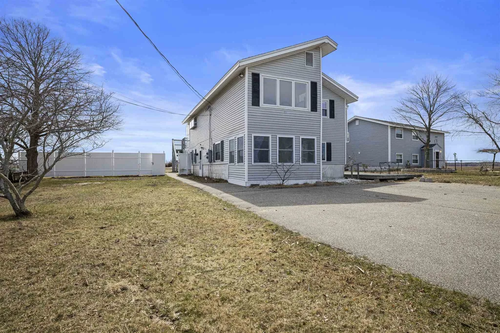 55 Glade Path Hampton NH 03842