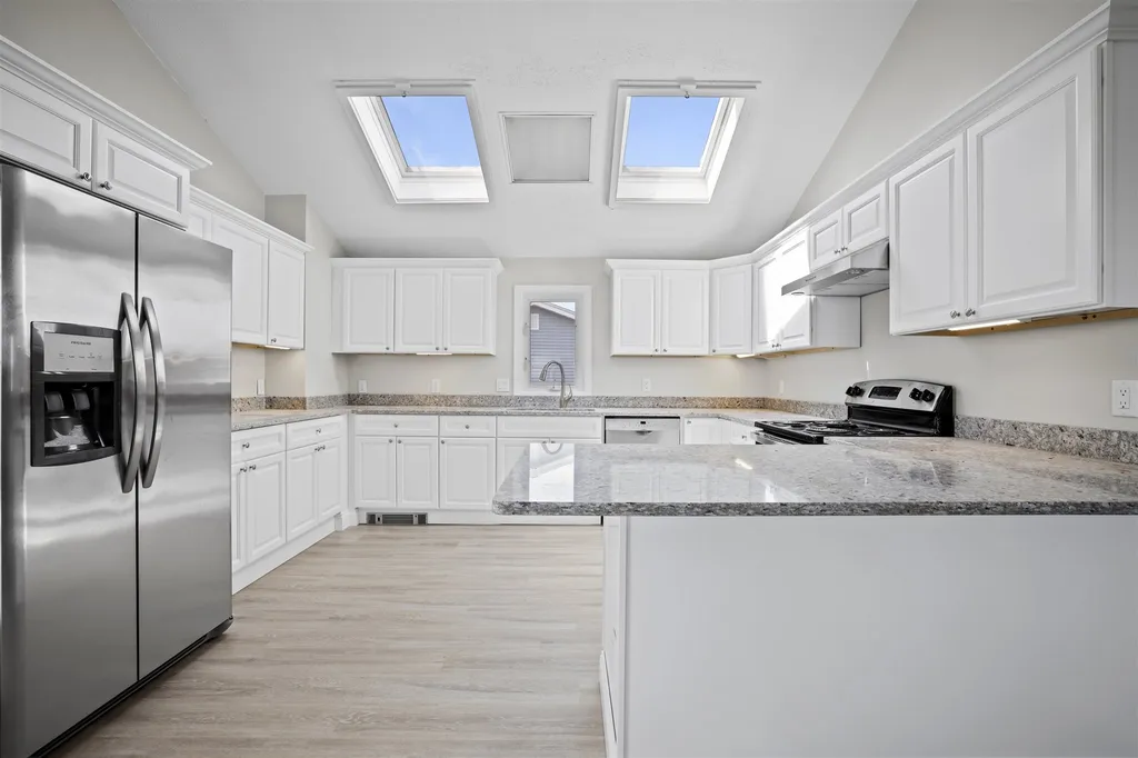 55 Glade Path Hampton NH 03842