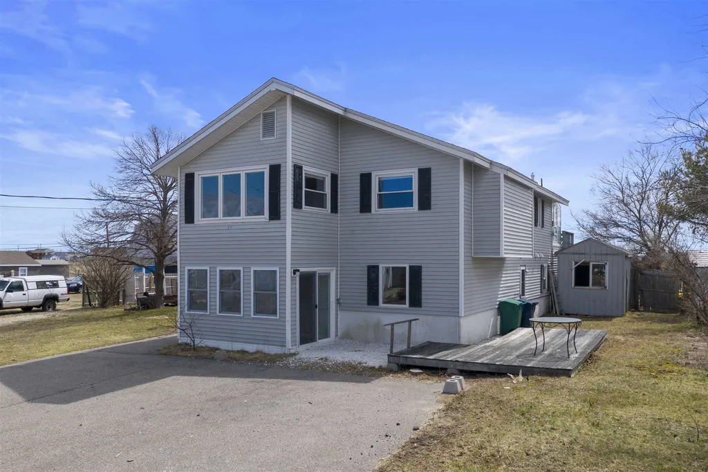 55 Glade Path Hampton NH 03842