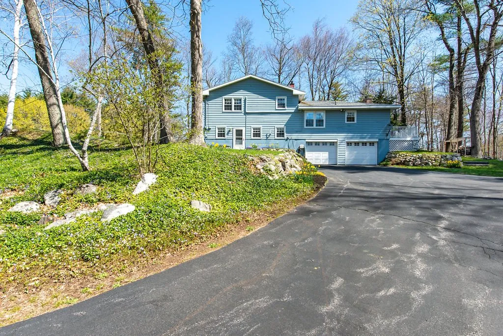 32 Rockrimmon Road Kingston NH 03848