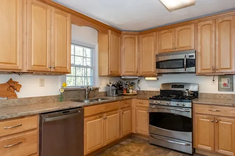 32 Rockrimmon Road Kingston NH 03848