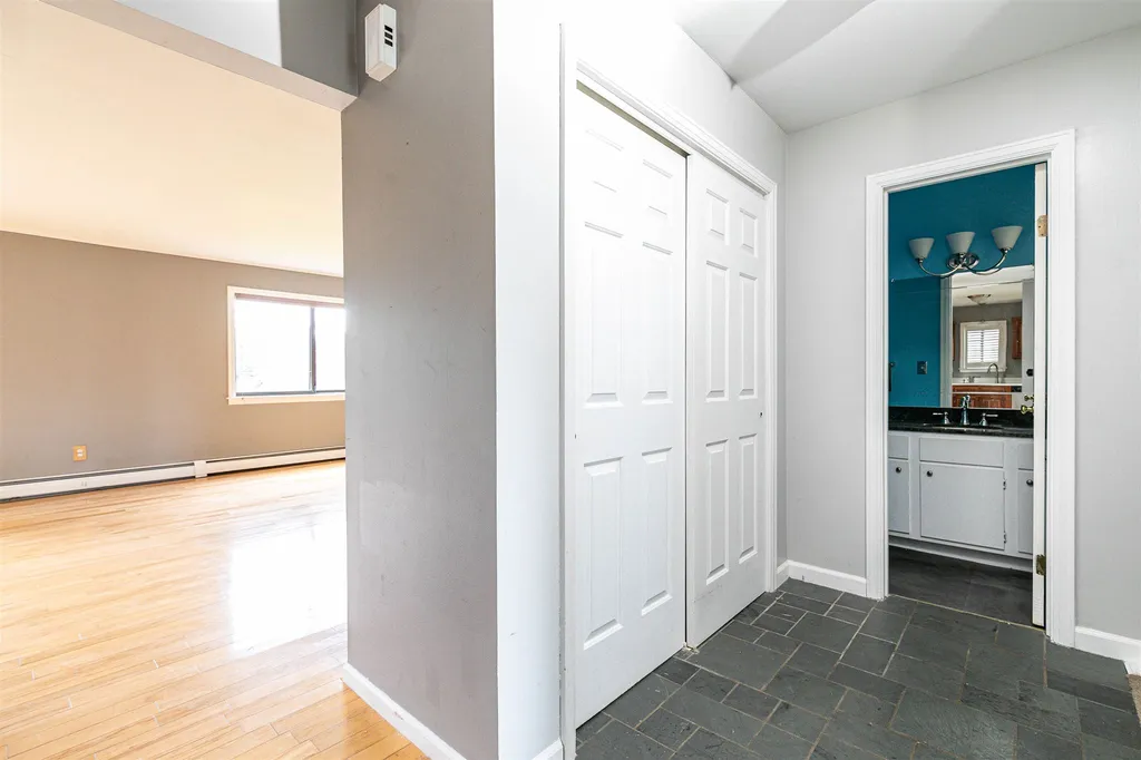 24 Arlington Green South Burlington VT 05403