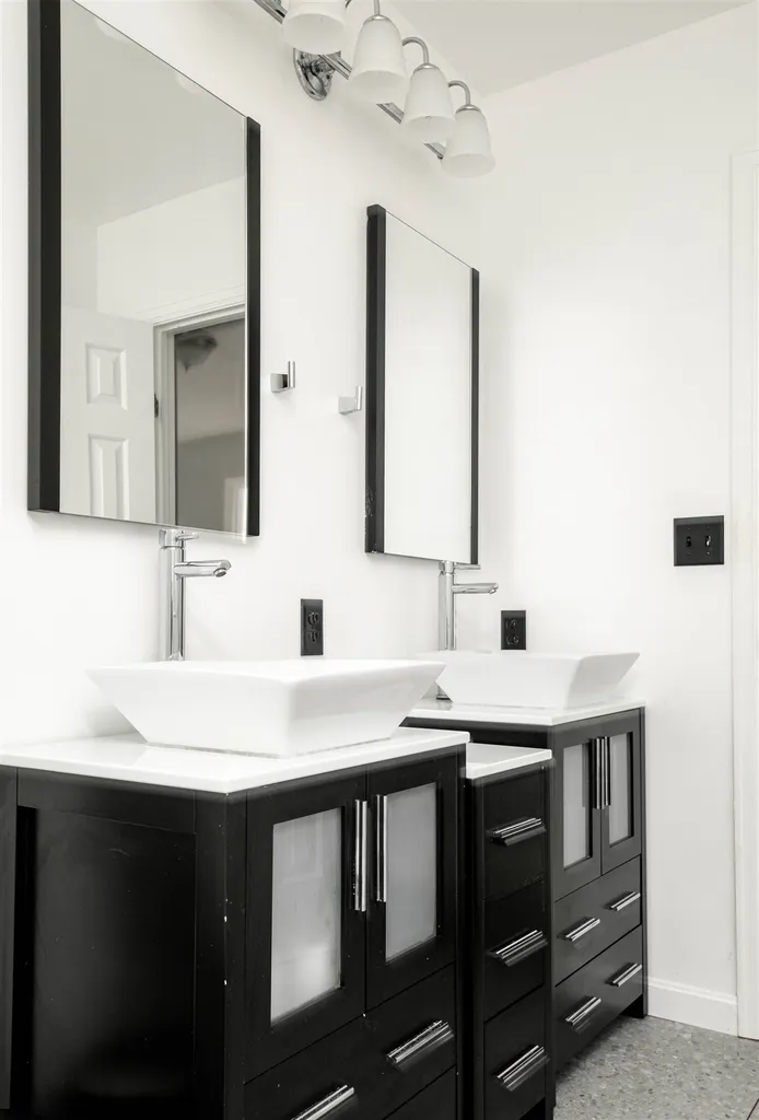24 Arlington Green South Burlington VT 05403