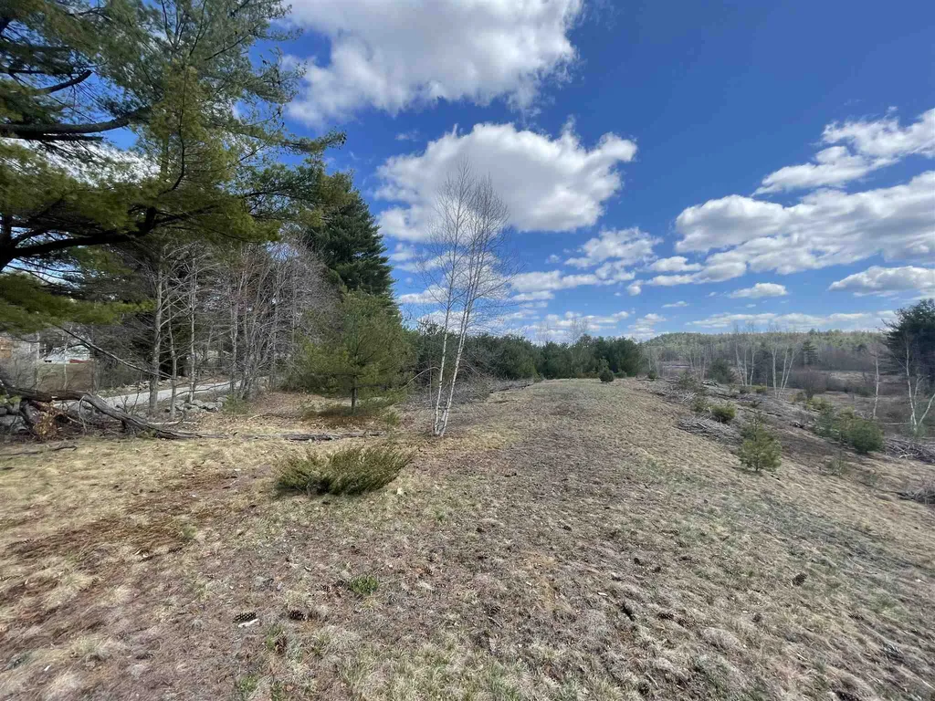 39 Felch Road Sutton NH 03260