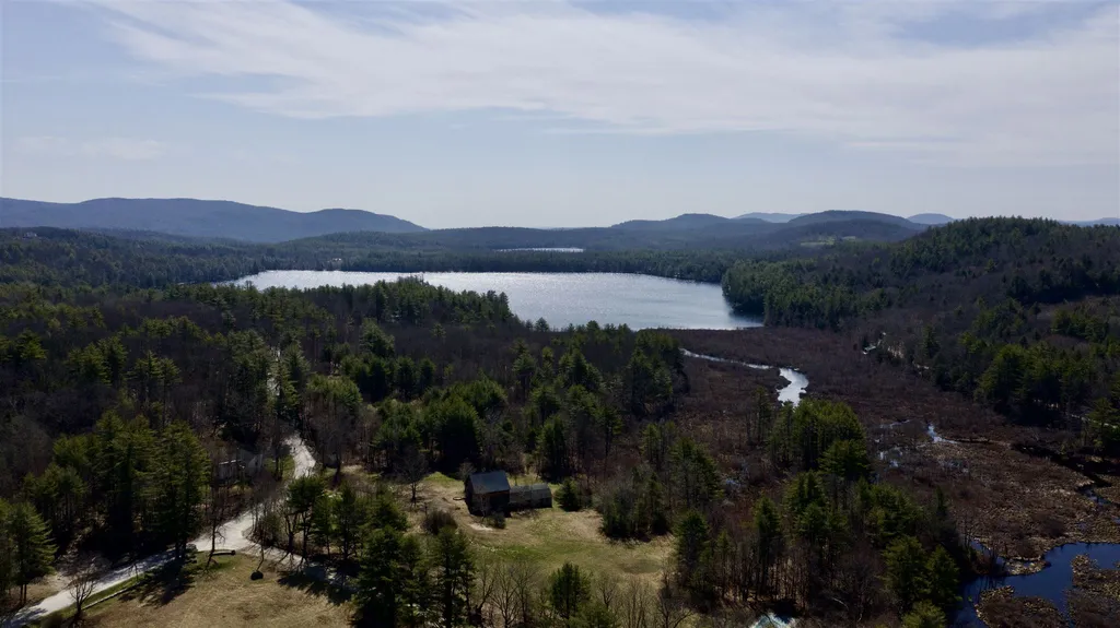 39 Felch Road Sutton NH 03260