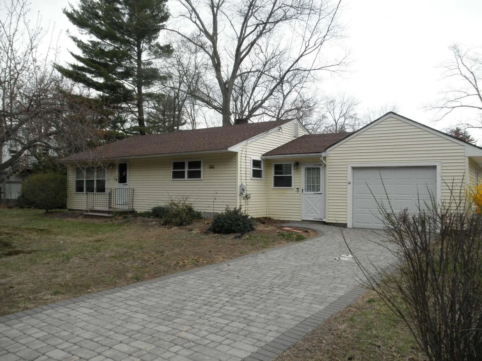 14 Mcgaw Bridge Road Merrimack NH 03054