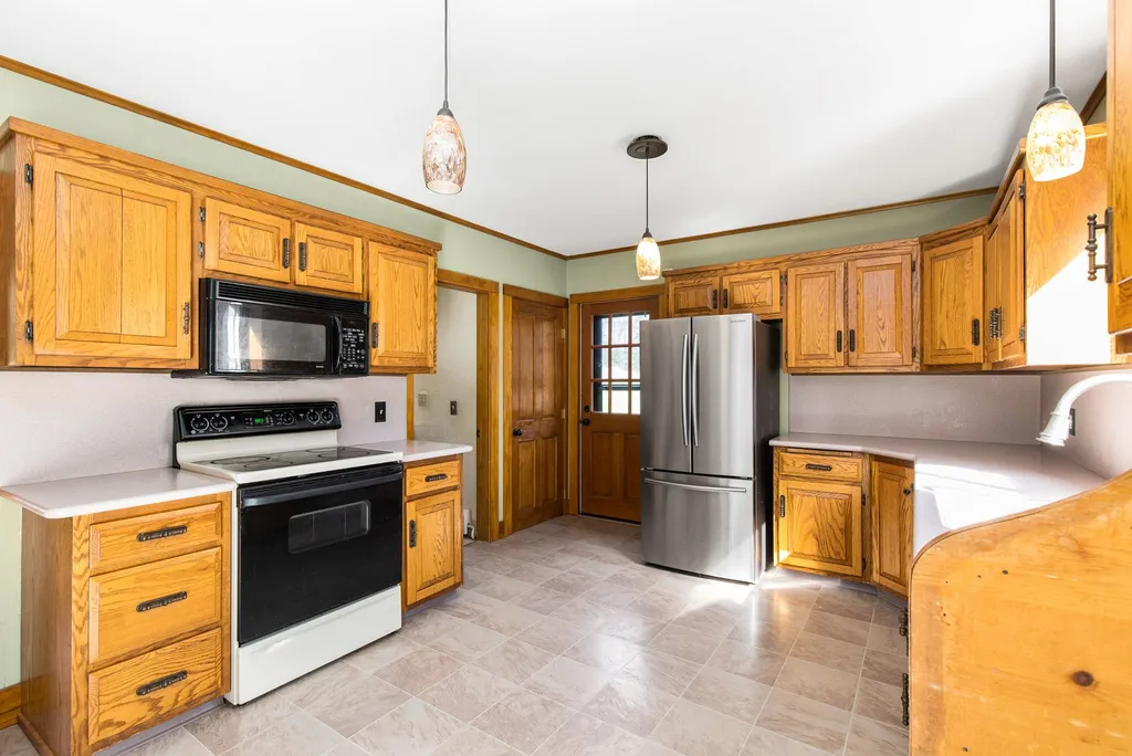 27 Michael Bennett Road Brentwood NH 03833