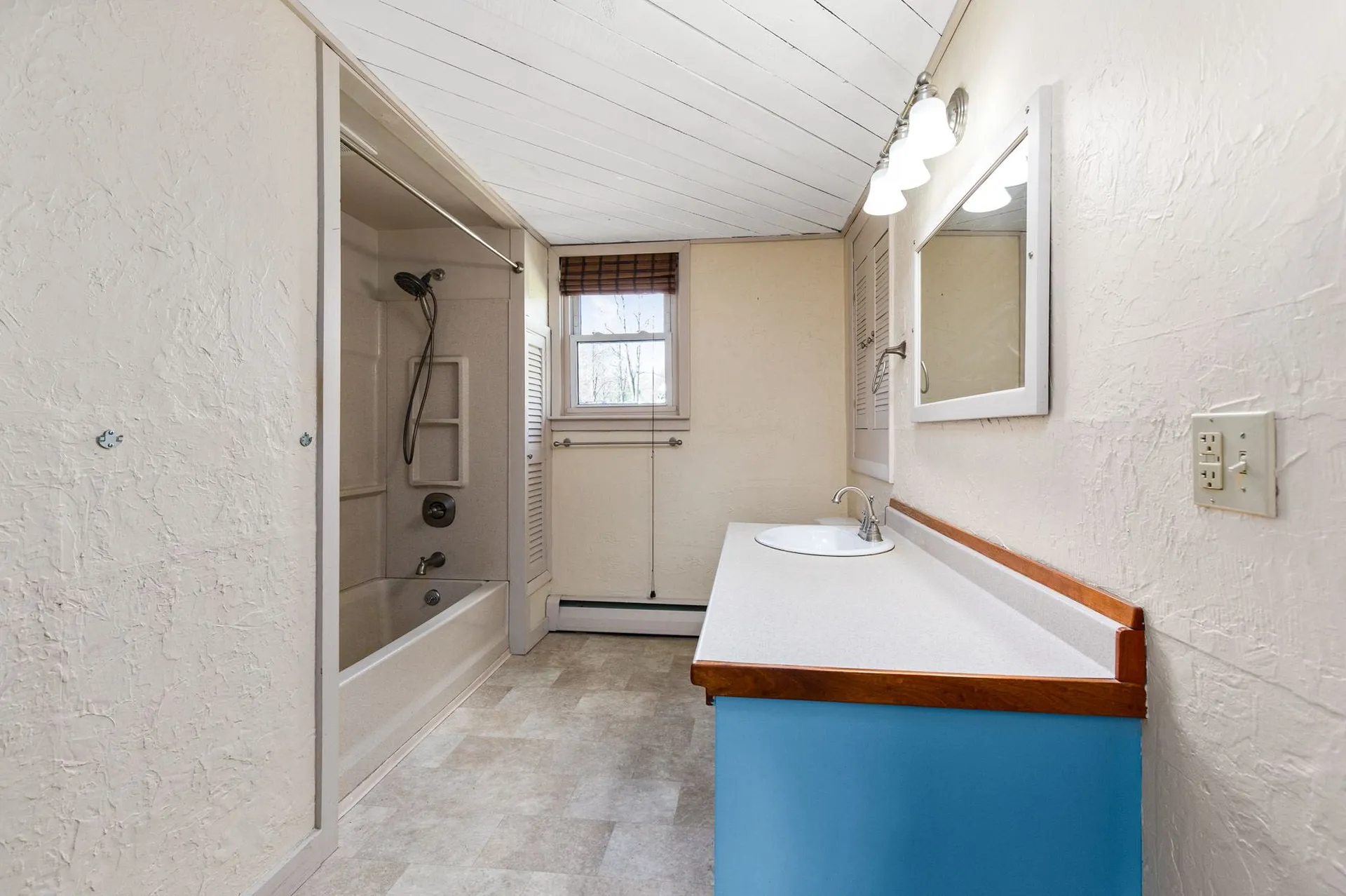 27 Michael Bennett Road Brentwood NH 03833