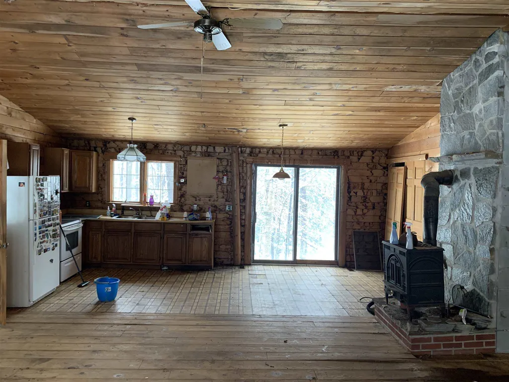 77 Mackey Road Troy NH 03465