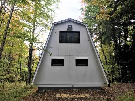 47 Low Land Loop Wilmington VT 05363
