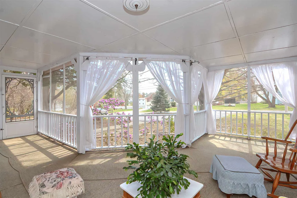 8 Catherine Road Salem NH 03079