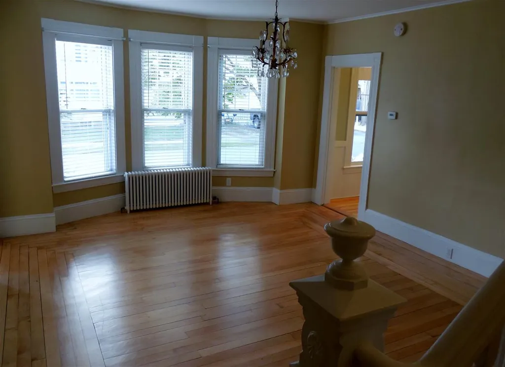 108 Brook Street Manchester NH 03104