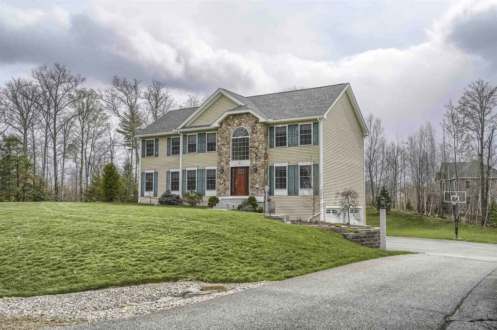 42 Homestead Lane Brentwood NH 03833