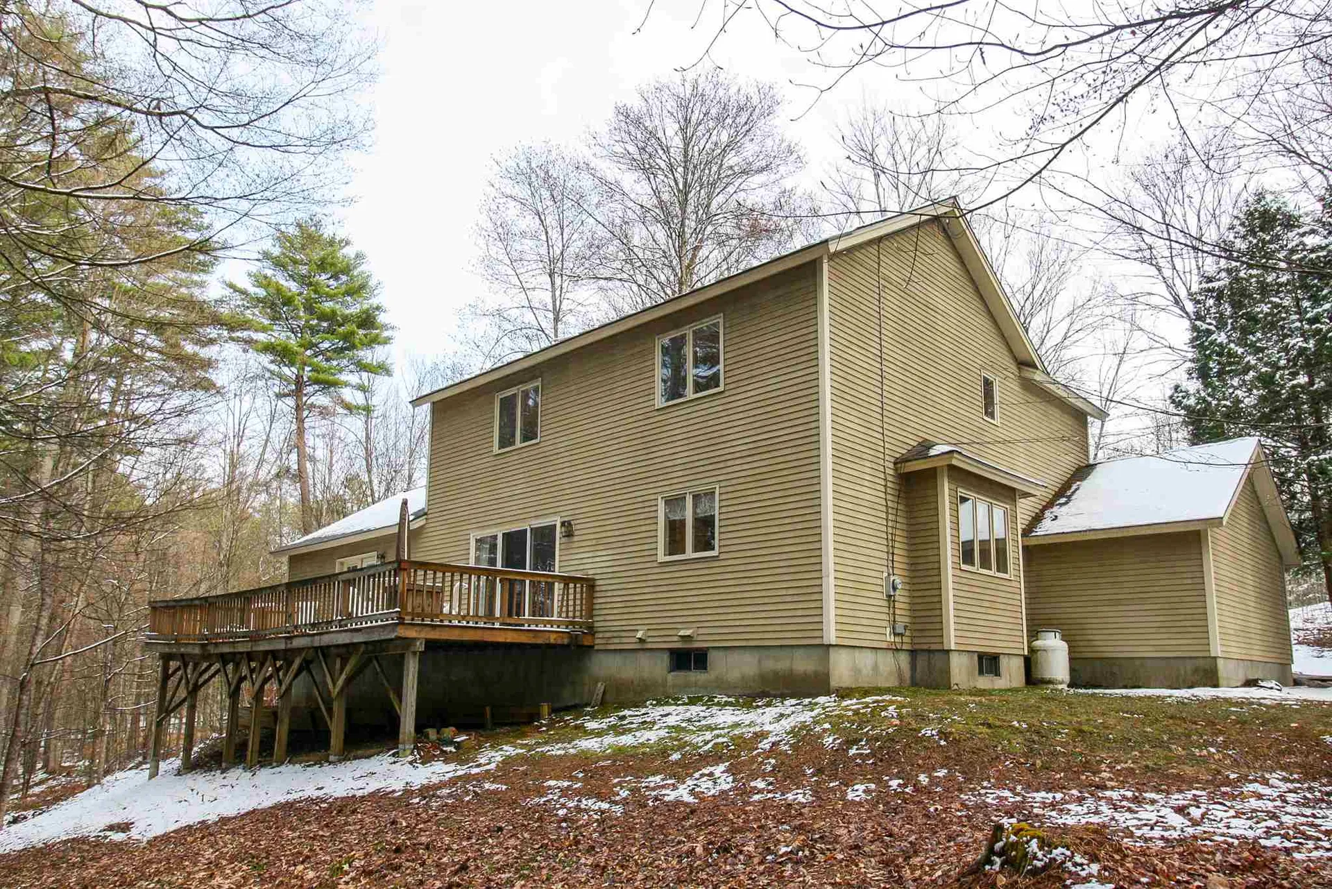 85 Fox Lane Hartford VT 05059